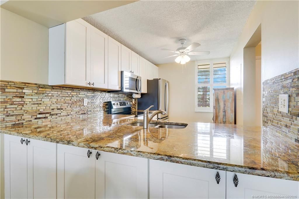 1950 SW Palm City Road, Unit 8-302, Stuart, FL 34994 Photo
