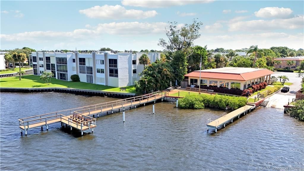 1950 SW Palm City Road, Unit 8-302, Stuart, FL 34994 Photo