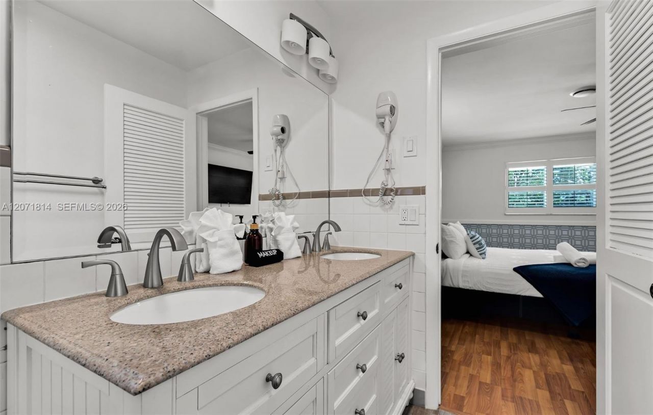 6421 NE 22nd Ave, Fort Lauderdale, FL 33308 Photo