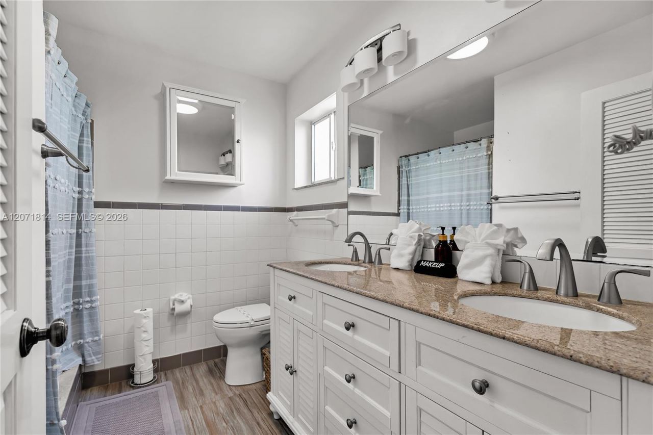 6421 NE 22nd Ave, Fort Lauderdale, FL 33308 Photo