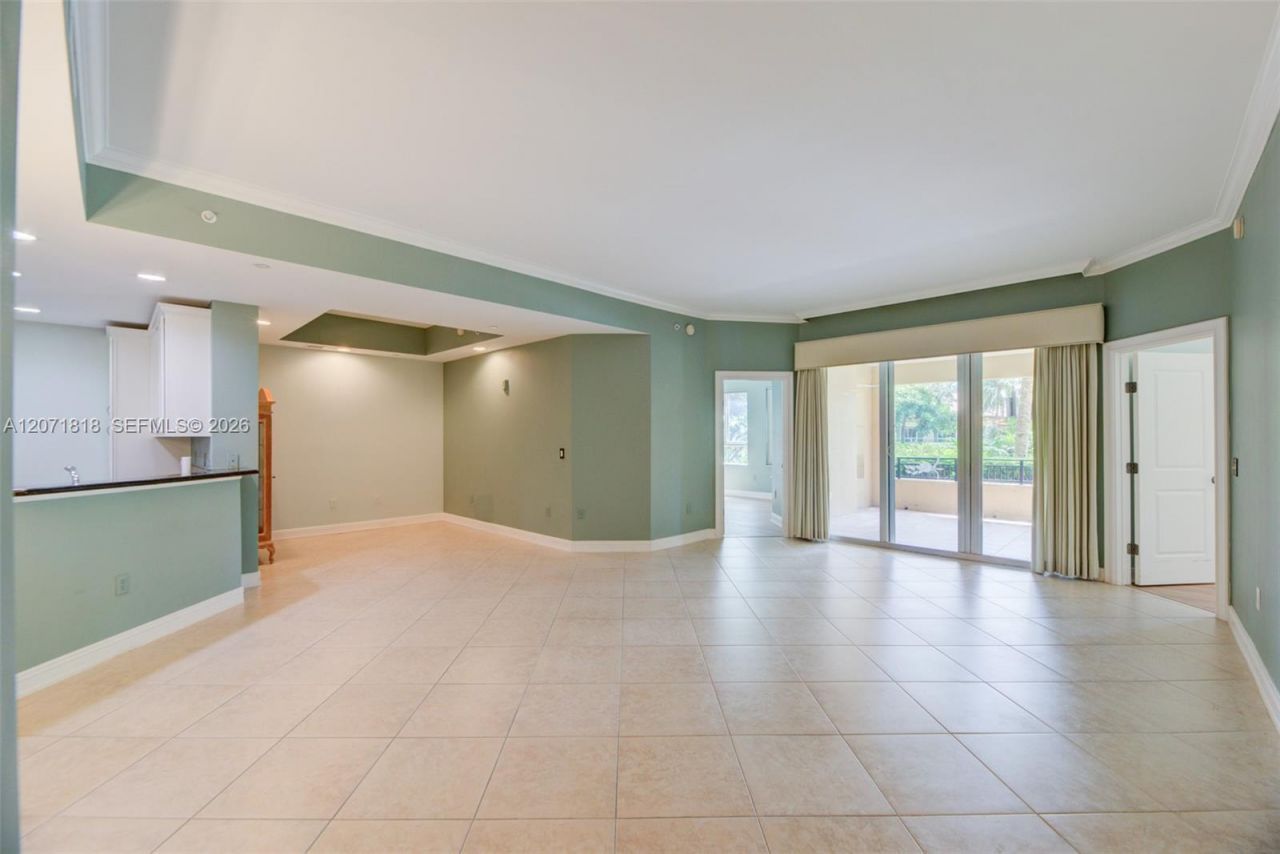 16135 Emerald Estates Dr, Unit 165, Weston, FL 33331 Photo