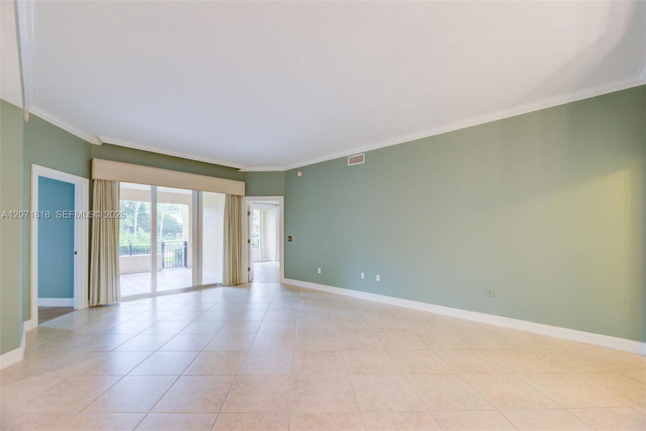 16135 Emerald Estates Dr, Unit 165, Weston, FL 33331 Photo