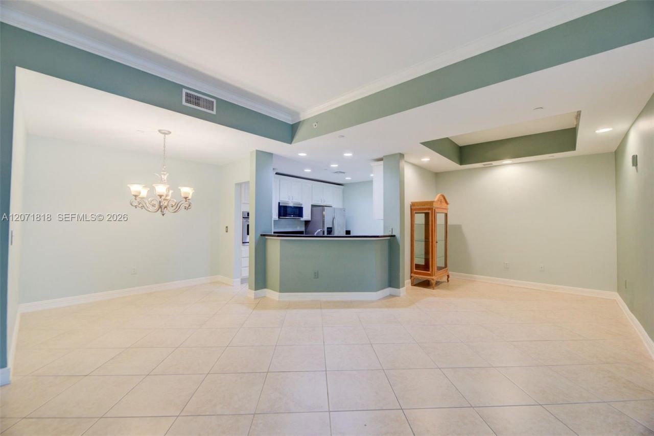 16135 Emerald Estates Dr, Unit 165, Weston, FL 33331 Photo