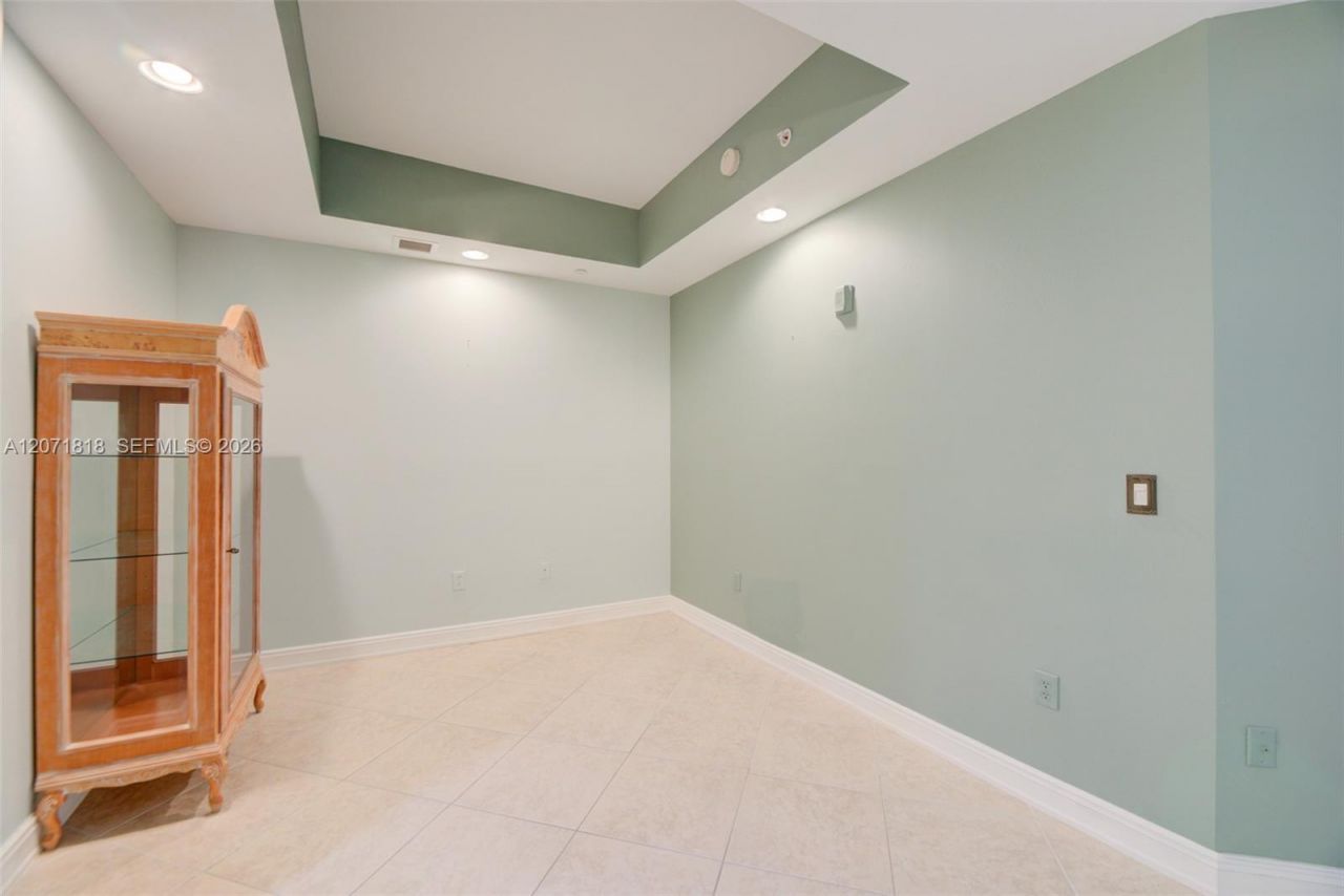 16135 Emerald Estates Dr, Unit 165, Weston, FL 33331 Photo