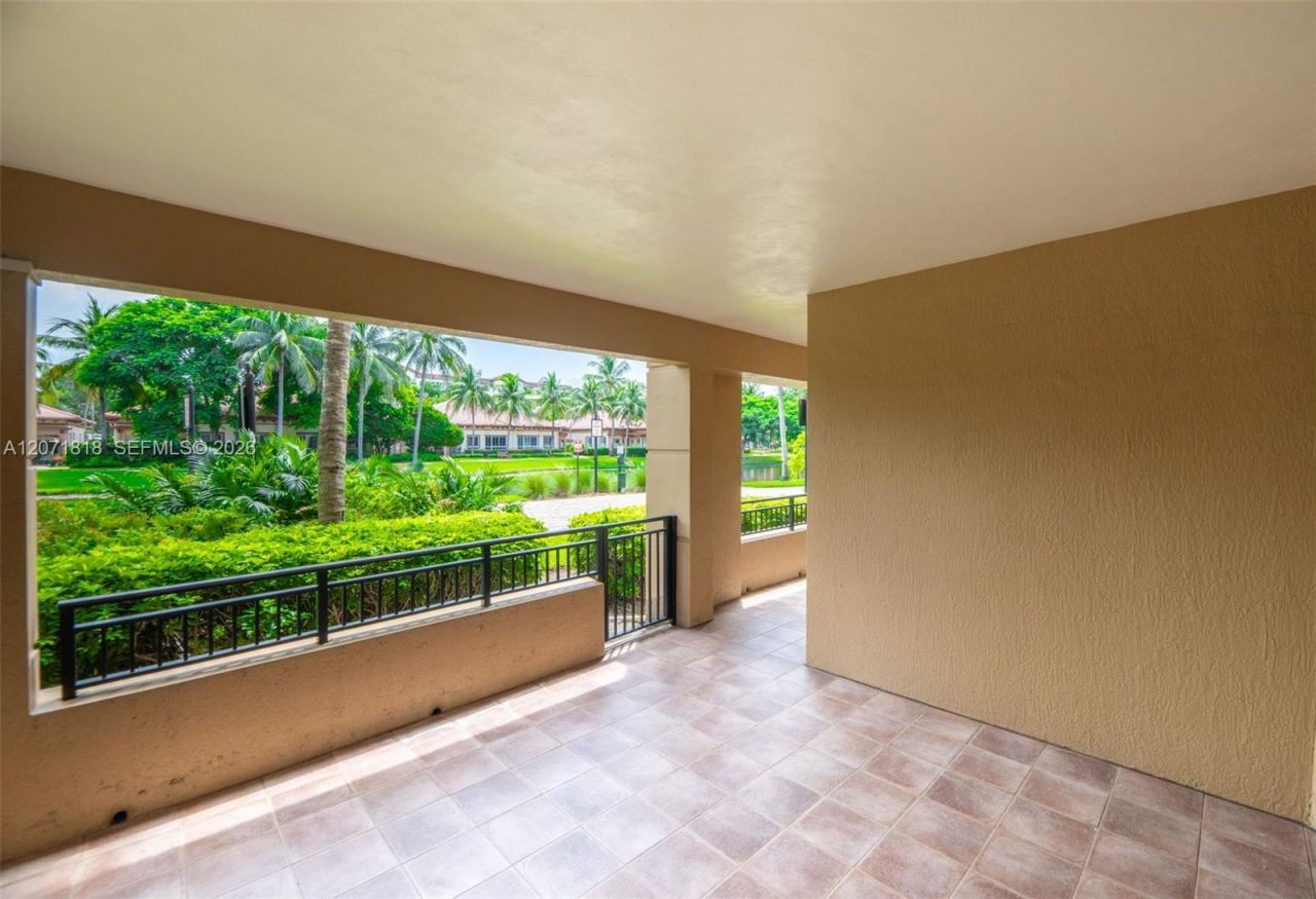16135 Emerald Estates Dr, Unit 165, Weston, FL 33331 Photo