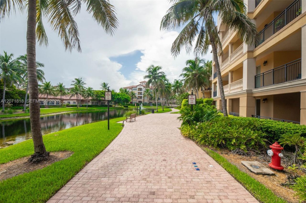 16135 Emerald Estates Dr, Unit 165, Weston, FL 33331 Photo