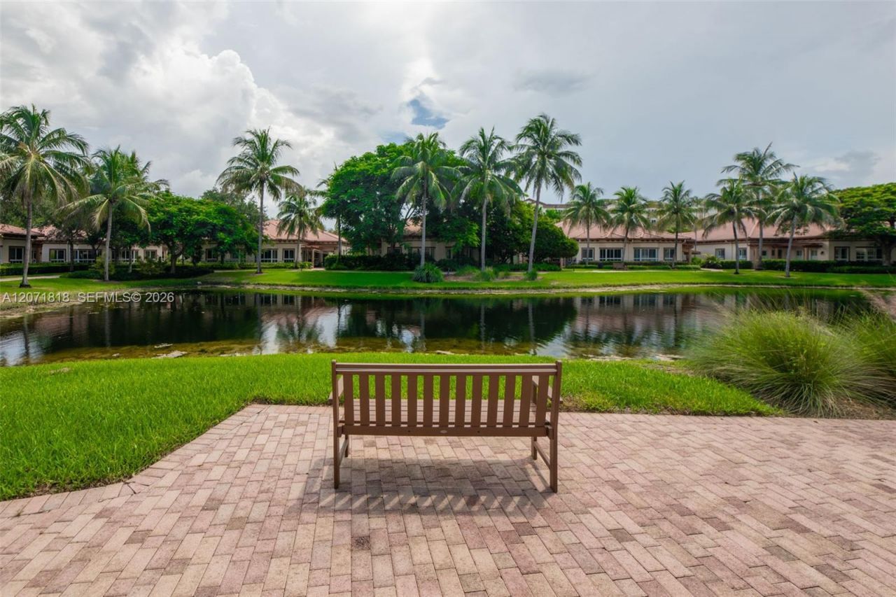 16135 Emerald Estates Dr, Unit 165, Weston, FL 33331 Photo