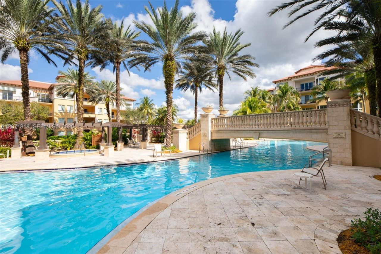 16135 Emerald Estates Dr, Unit 165, Weston, FL 33331 Photo
