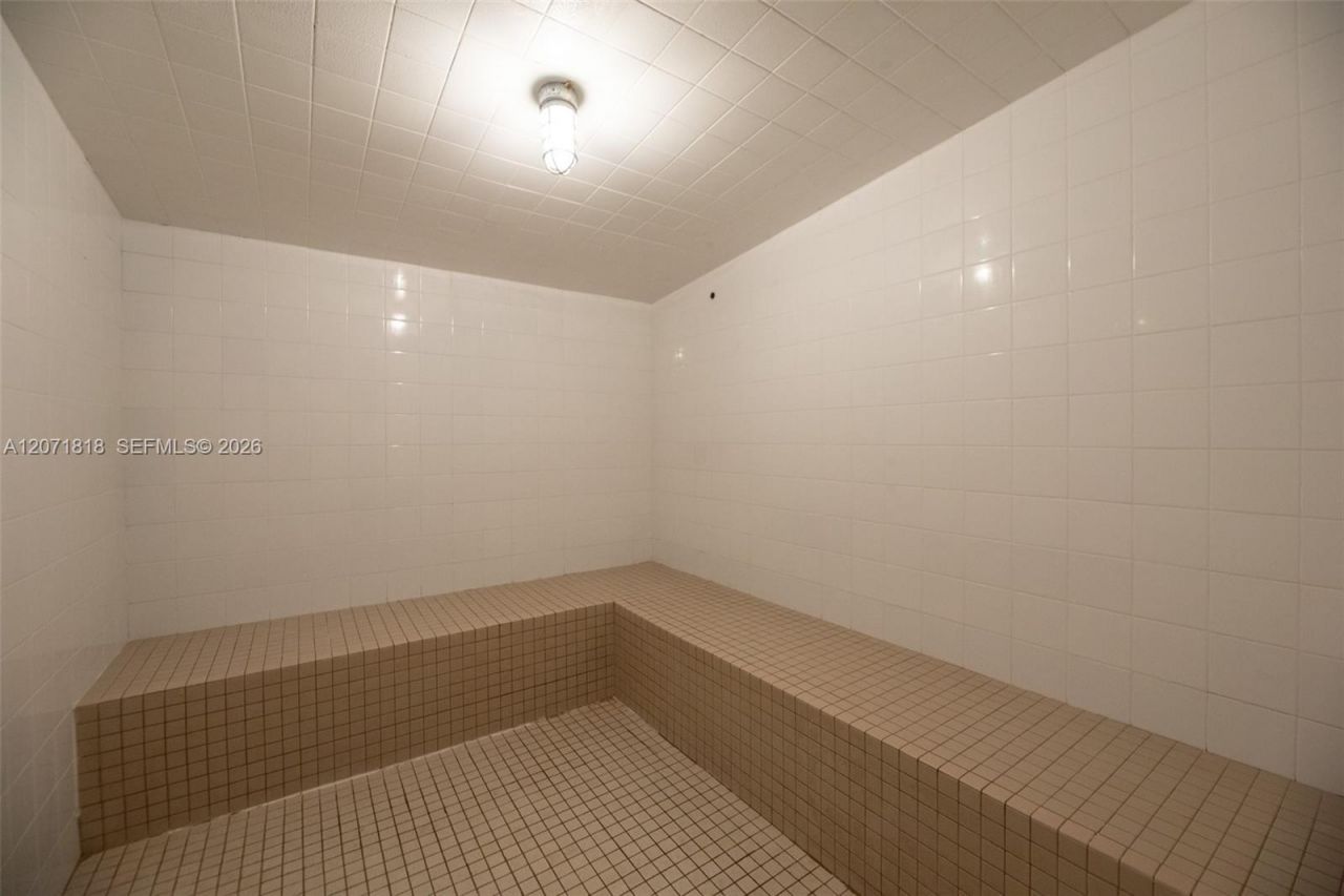 16135 Emerald Estates Dr, Unit 165, Weston, FL 33331 Photo