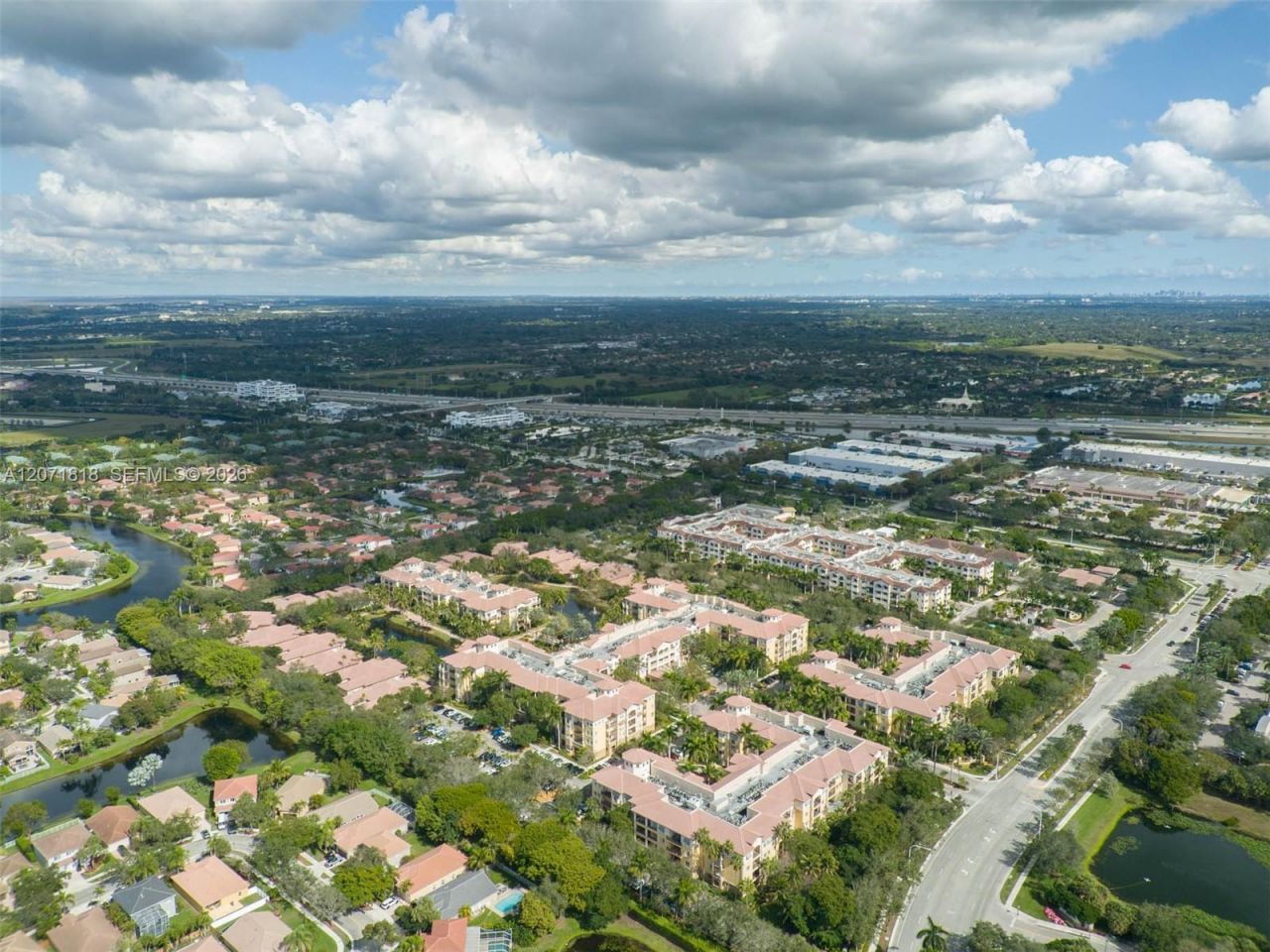 16135 Emerald Estates Dr, Unit 165, Weston, FL 33331 Photo
