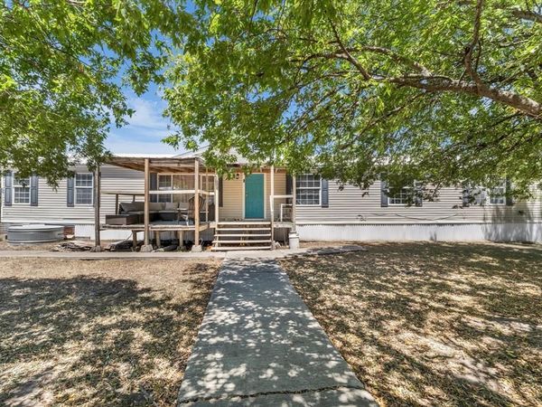 163 Hcr 3255 , Mount Calm, TX 76673
