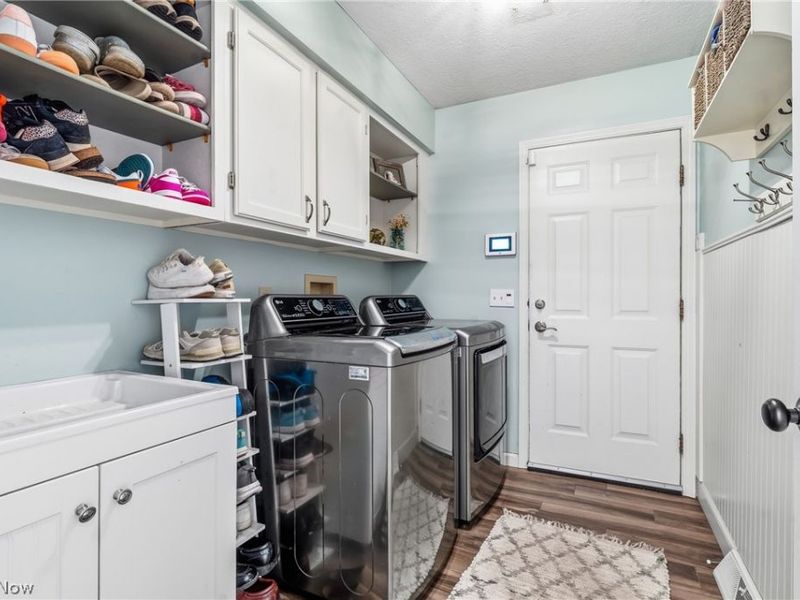 3379 Stratham Circle NW, Canton, OH 44708 Photo 14