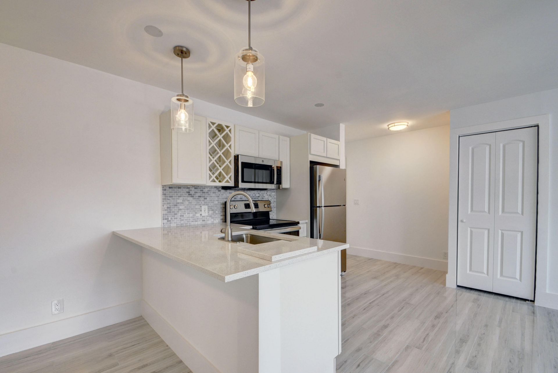 525 S Broadway, Unit J, Lantana, FL 33462 Photo