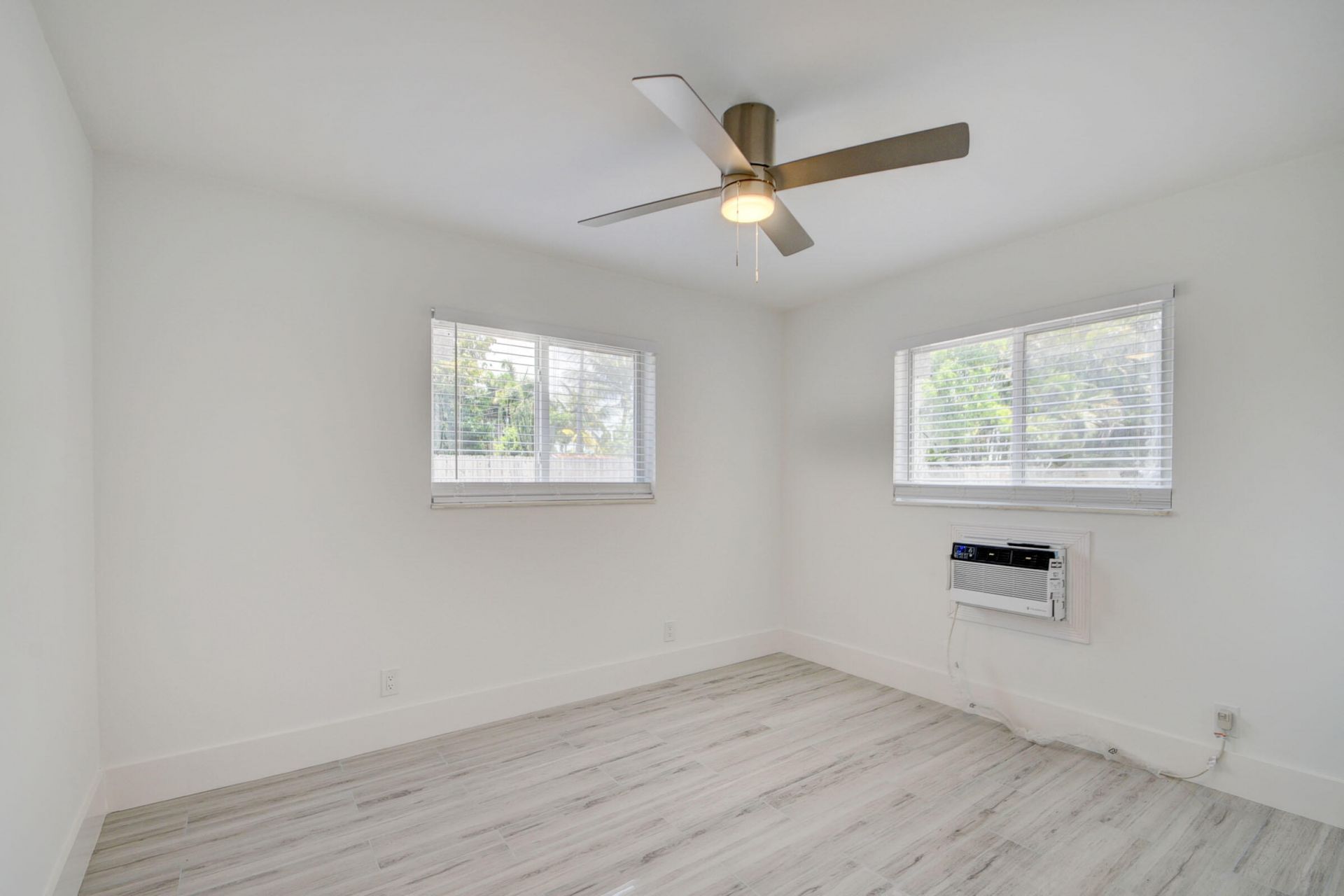 525 S Broadway, Unit J, Lantana, FL 33462 Photo
