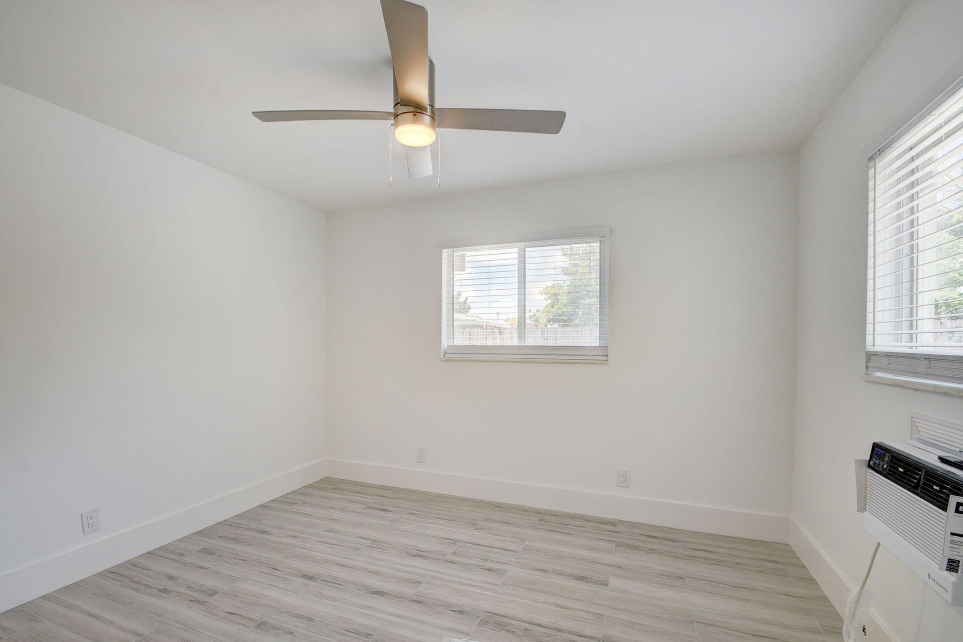 525 S Broadway, Unit J, Lantana, FL 33462 Photo