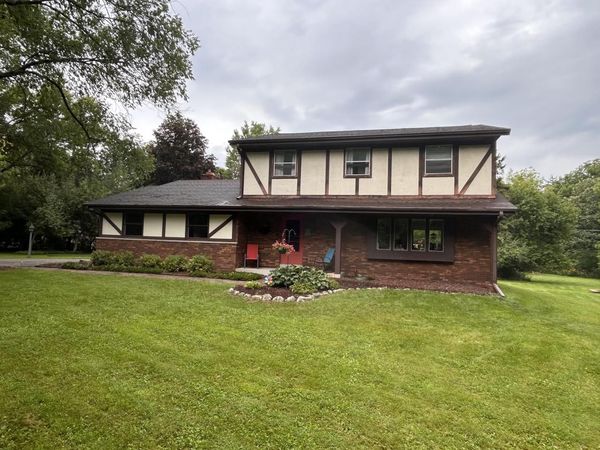 W305N5690 N Stevens ROAD, Hartland, WI 53029