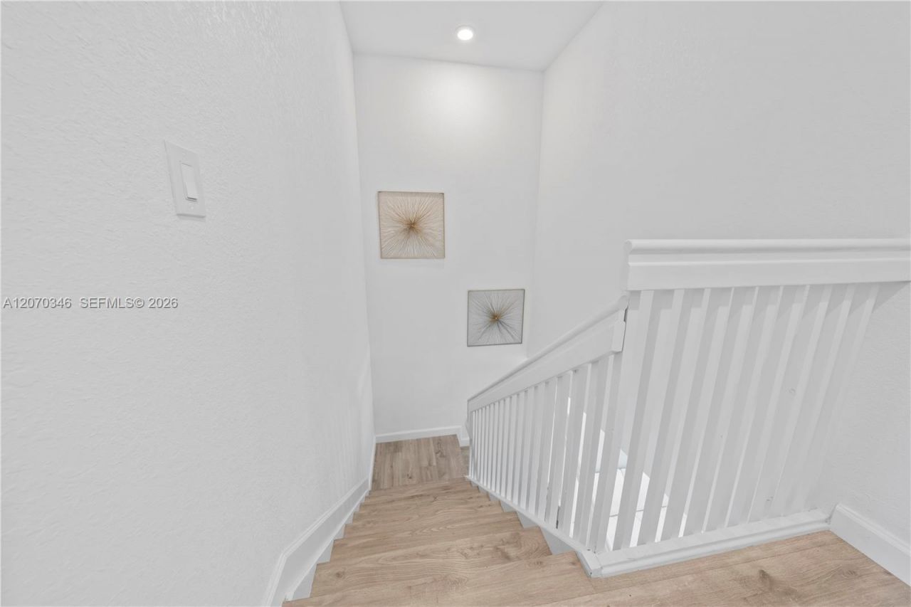 20576 NE 5th Pl, Miami, FL 33179 Photo