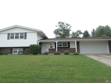 416 Rising Hill Drive, Fairborn, OH 45324