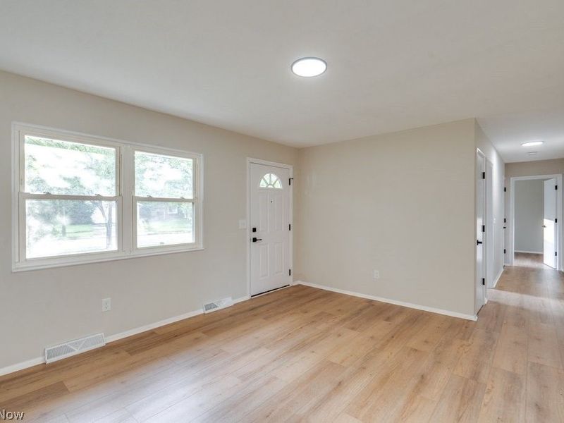 643 Kimberly Circle, Oberlin, OH 44074 Photo 5