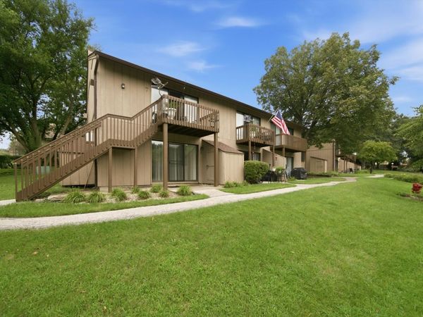 26 Jamaica Colony , Unit 3, Fox Lake, IL 60020