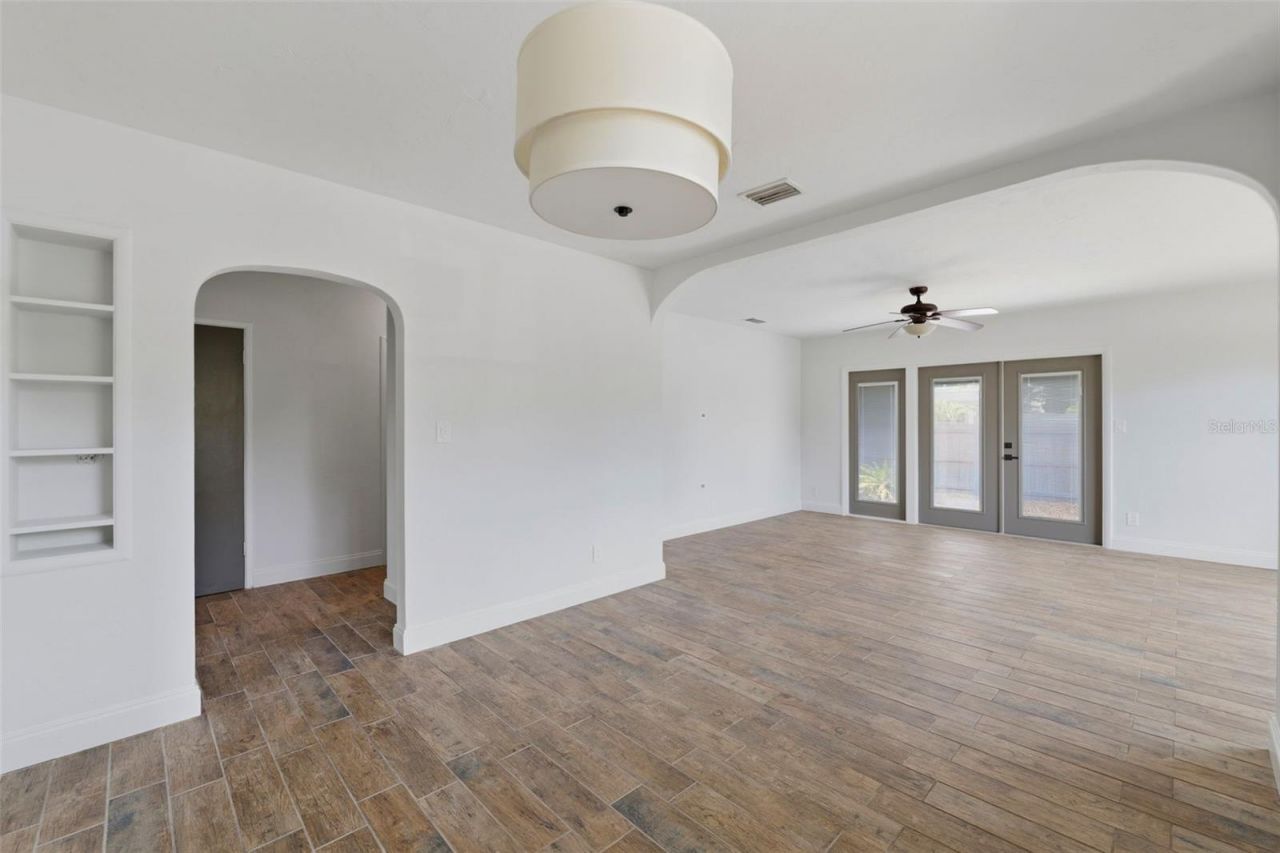 3030 A 5th Street N, Saint Petersburg, FL 33704 Photo