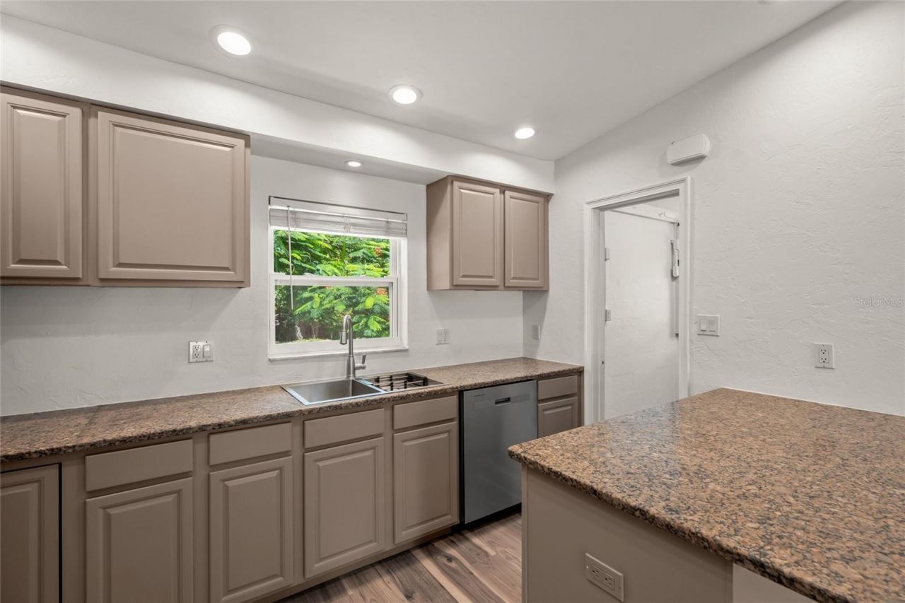 2722 Ingot Place, Sarasota, FL 34235 Photo