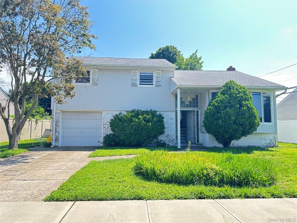 29 jean Place, Syosset, NY 11791