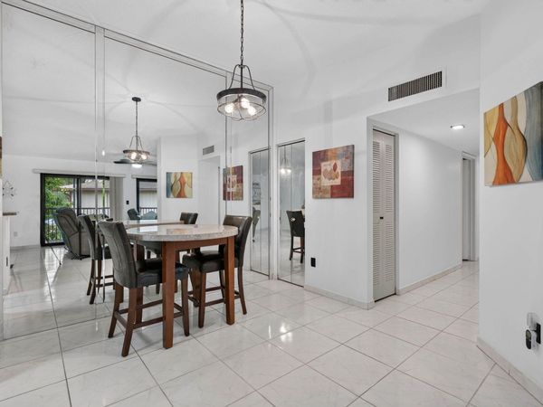 9474 S BELFORT Circle, Unit 206, Tamarac, FL 33321