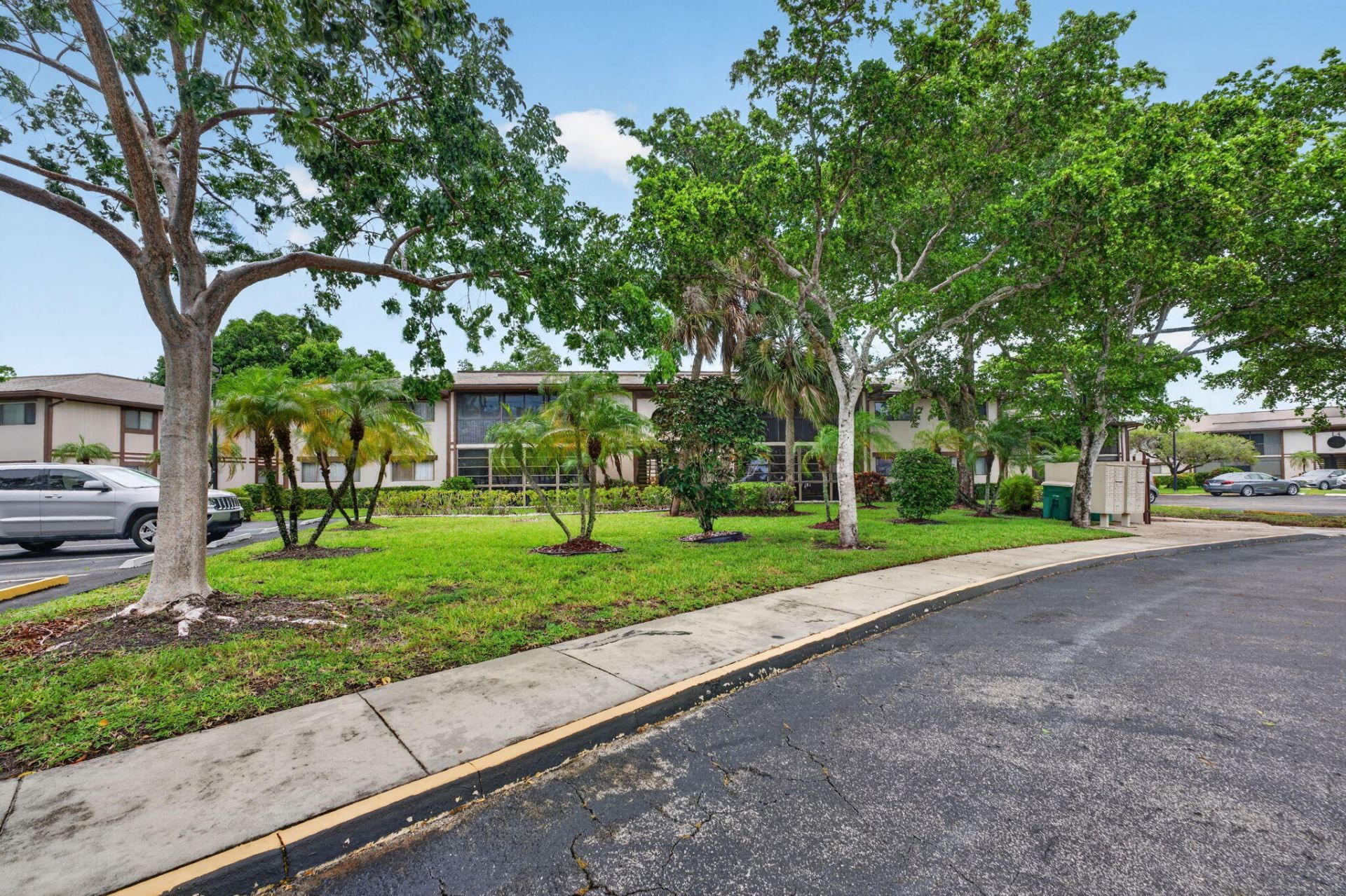 9474 S Belfort Circle, Unit 206, Tamarac, FL 33321 Photo
