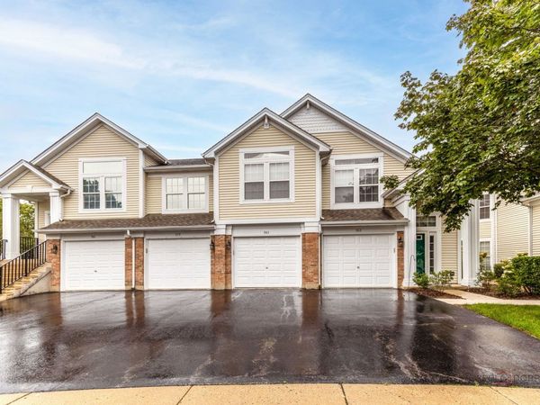 985 Huntington Drive , Unit 985, Elk Grove Village, IL 60007