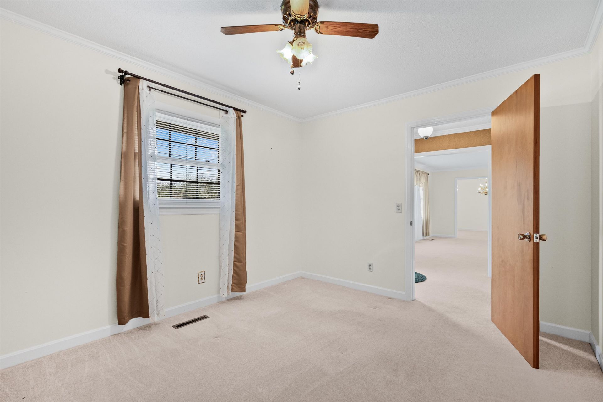 948 Whispering Pines Rd. Photo 13