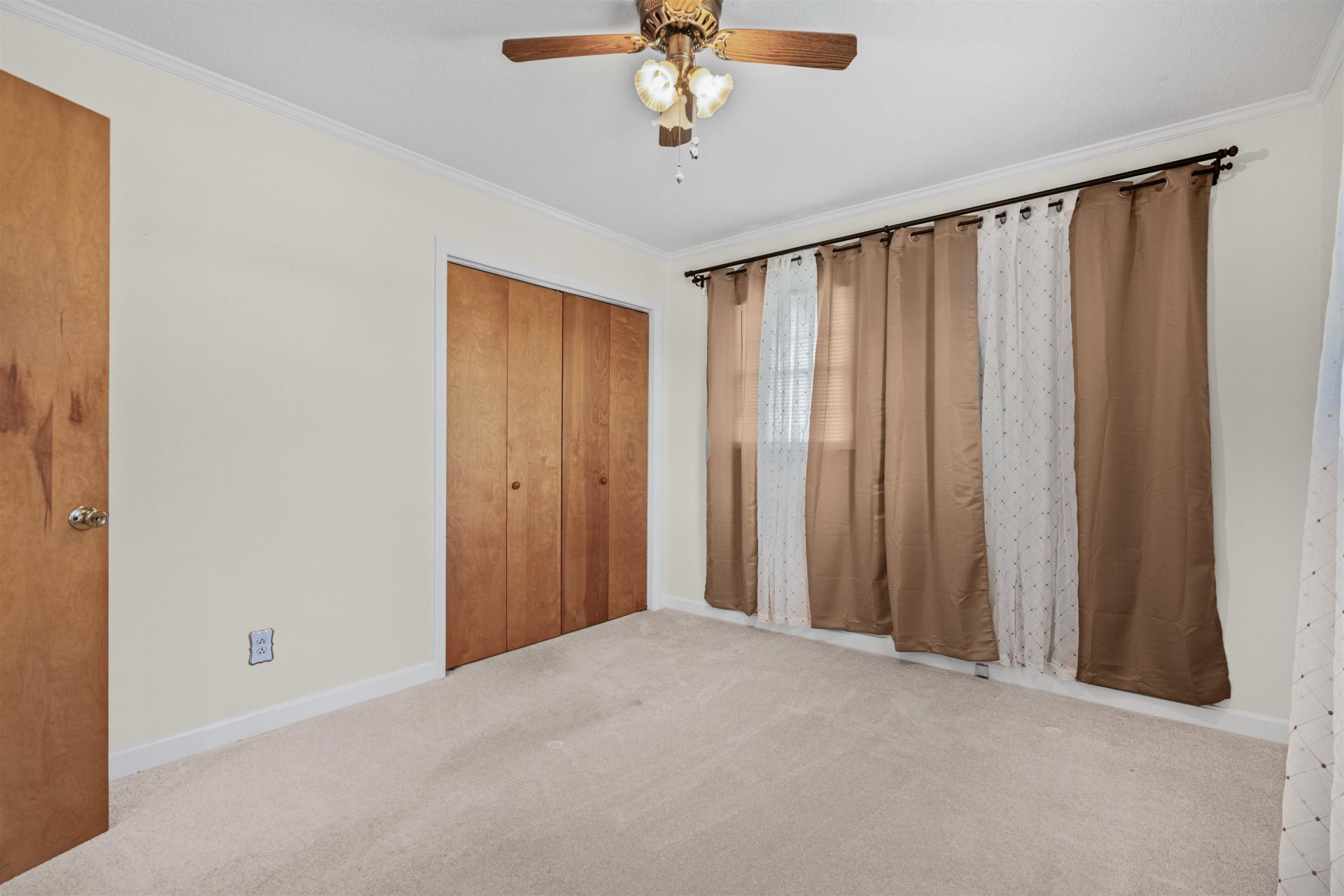 948 Whispering Pines Rd. Photo 14