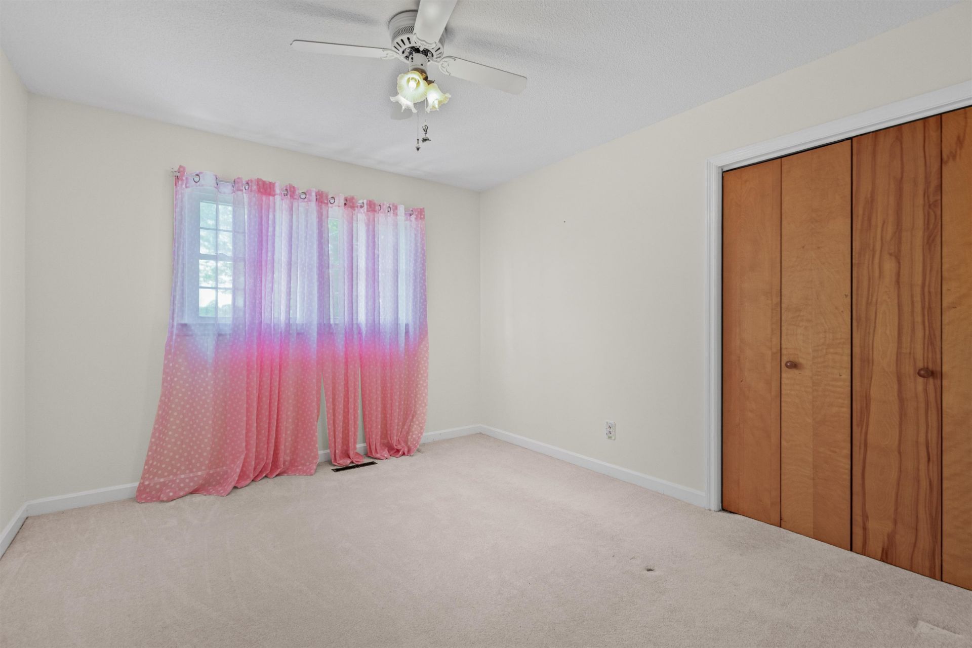 948 Whispering Pines Rd. Photo 15