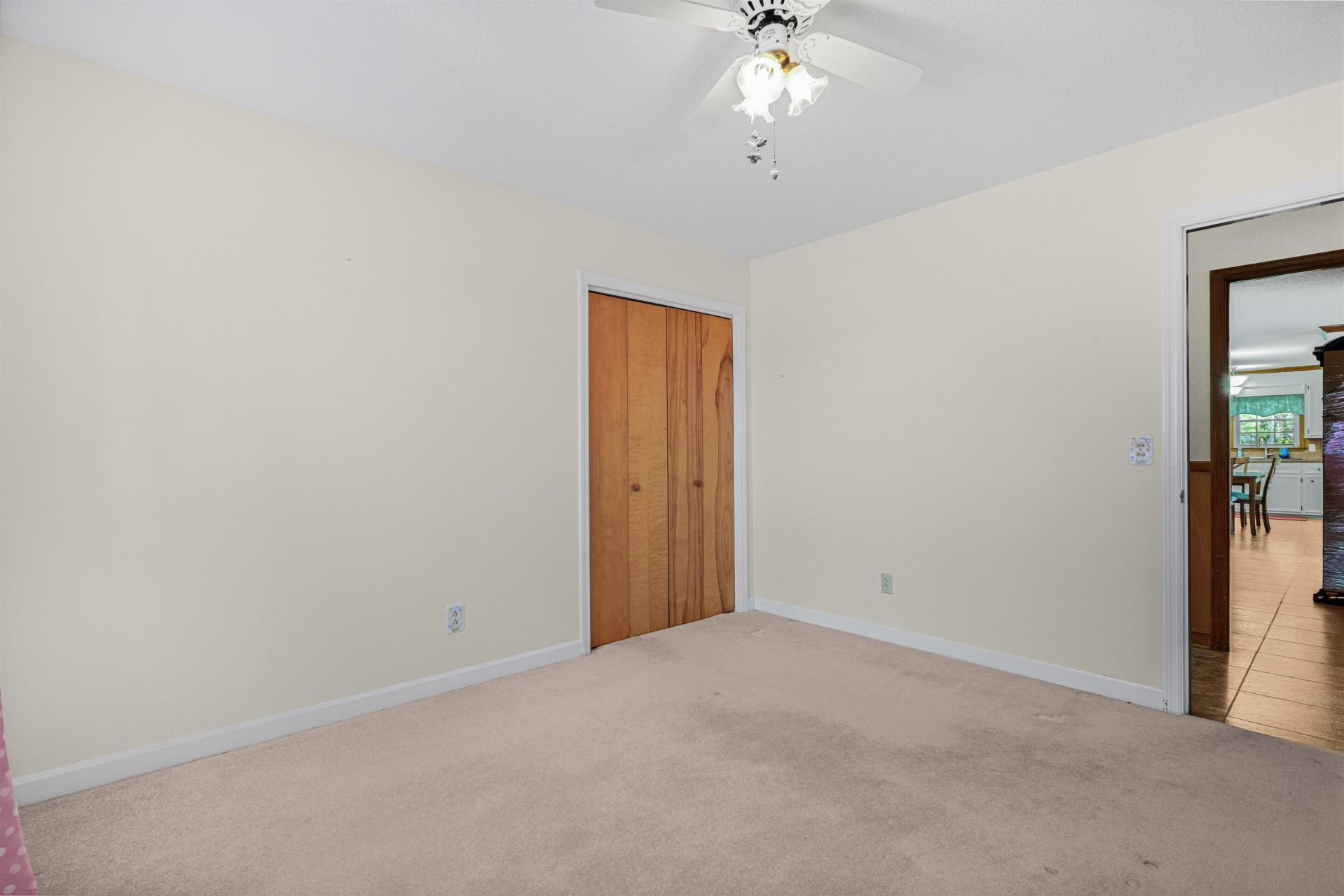 948 Whispering Pines Rd. Photo 16