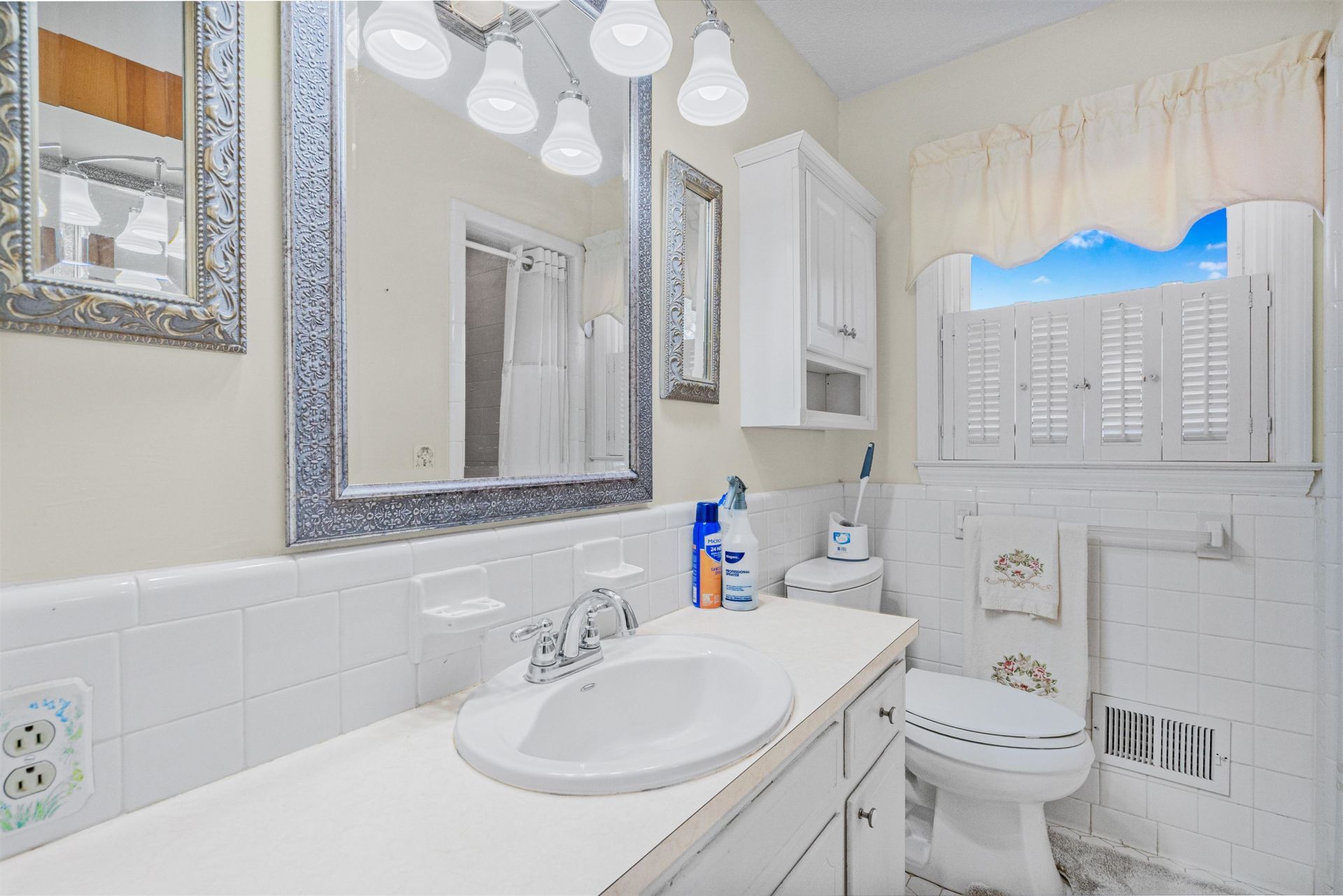 948 Whispering Pines Rd. Photo 24