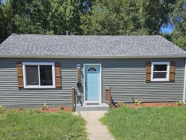 1024 Clark Road , Gary, IN 46404