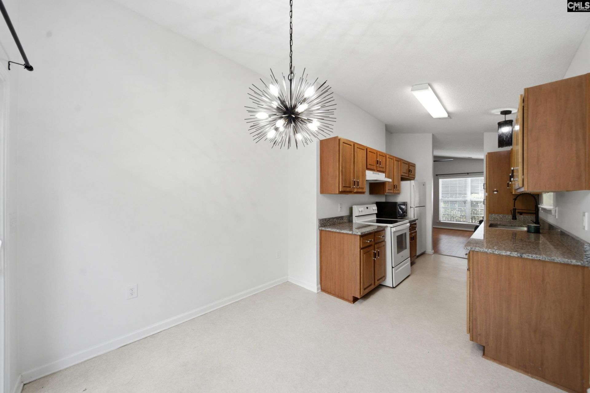 105 Southampton Drive Photo 11