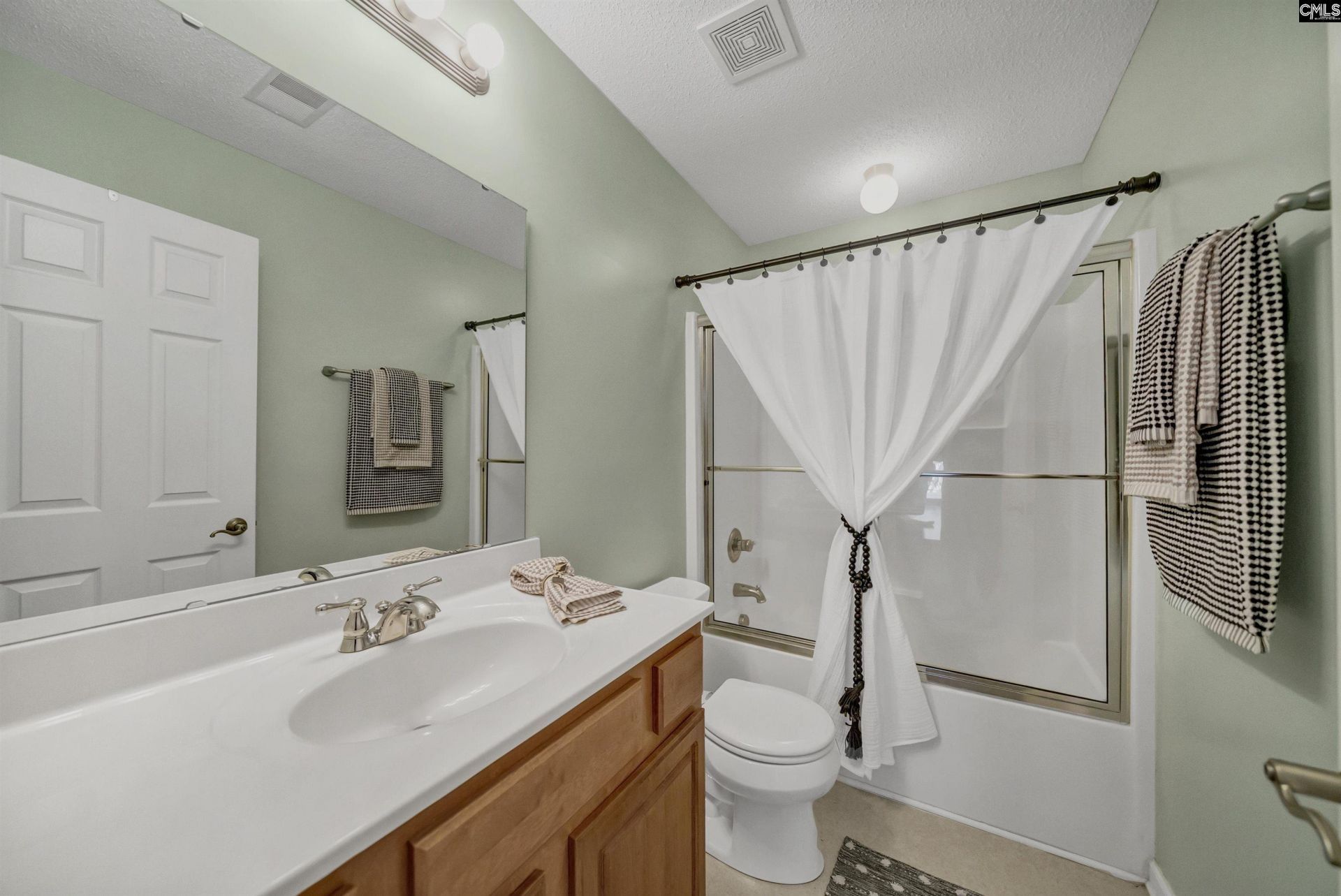 105 Southampton Drive Photo 18