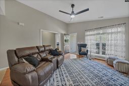 105 Southampton Drive photo 4