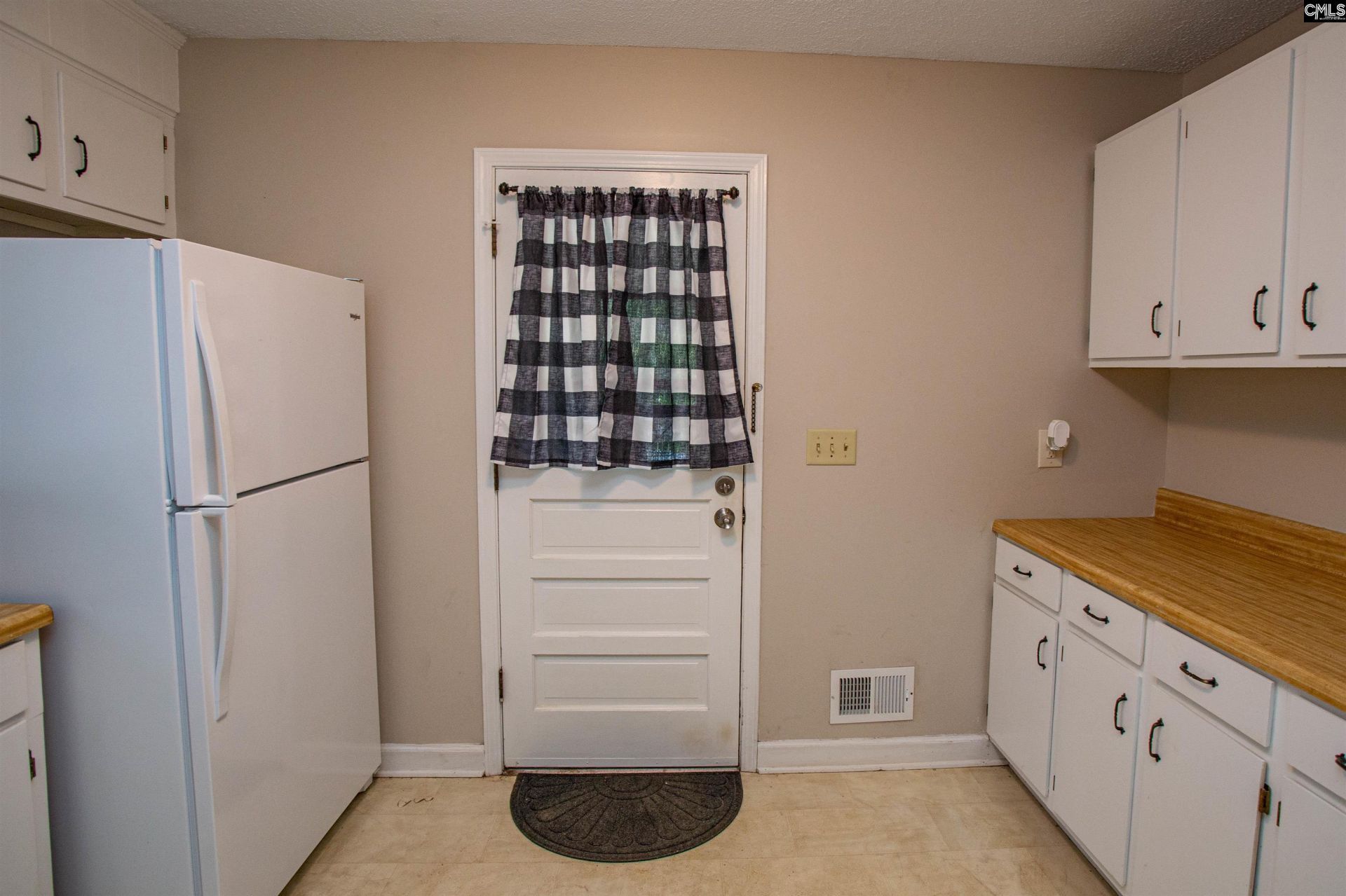 5450 Oakcrest Road Photo 11