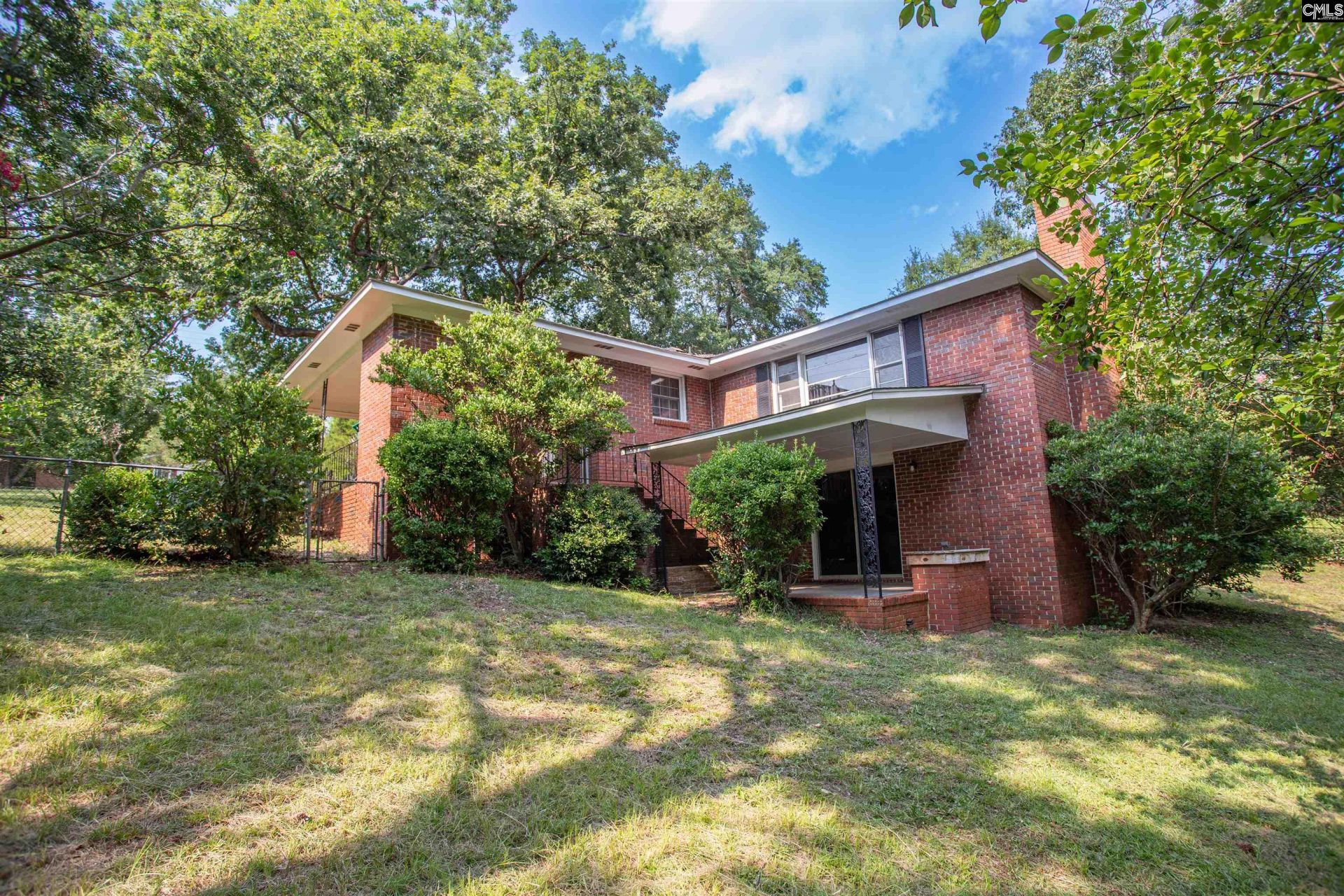 5450 Oakcrest Road Photo 4