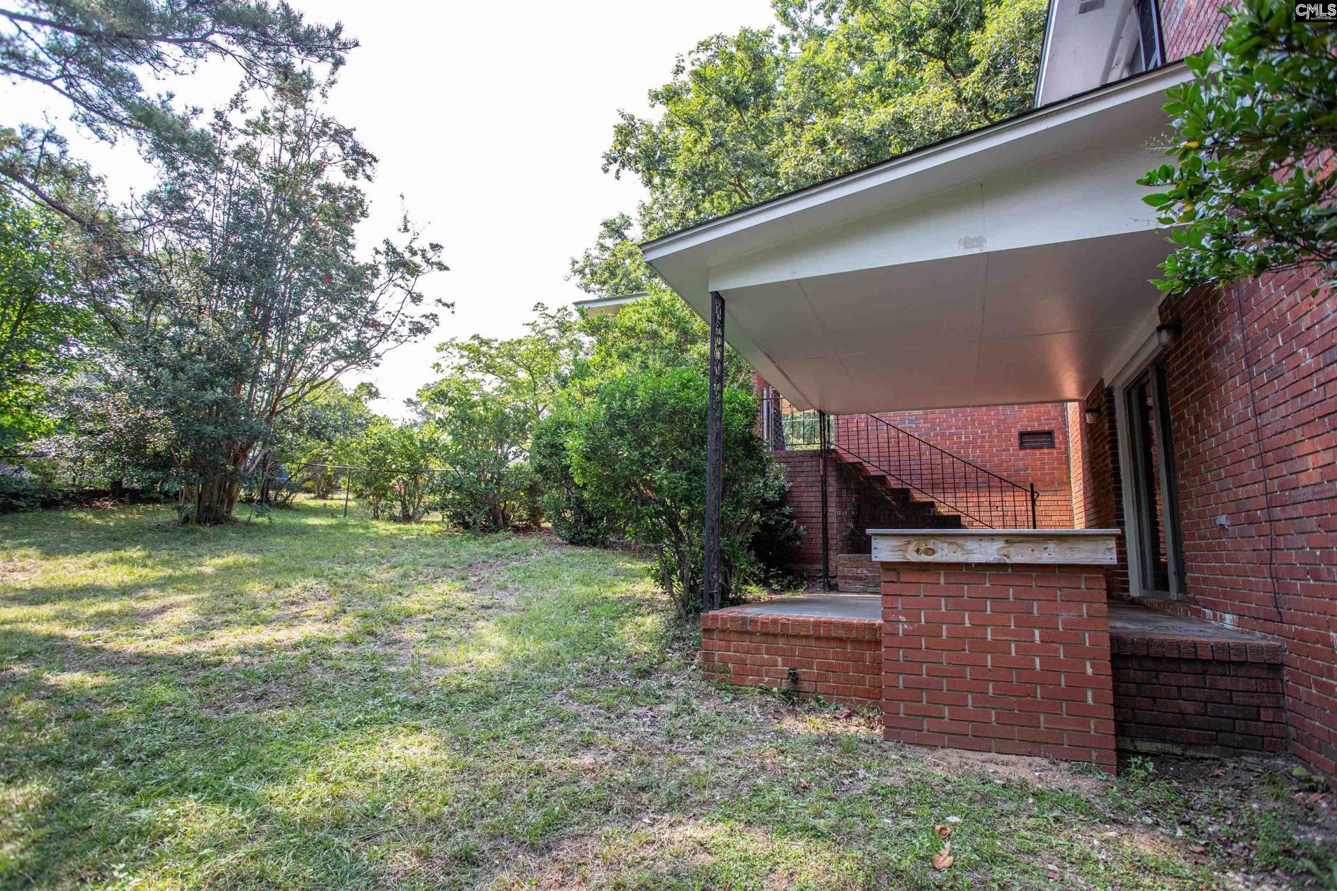5450 Oakcrest Road Photo 7