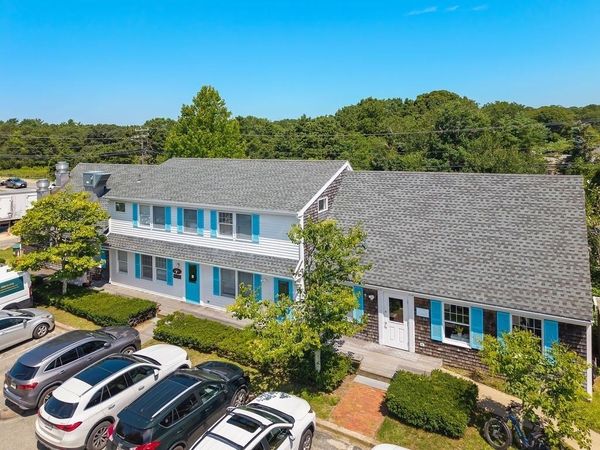 258 Edgartown-Vineyard Haven Rd, Edgartown, MA 02539