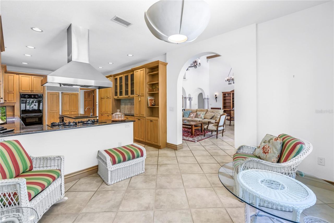 1524 Brightwaters Boulevard Ne, Saint Petersburg, FL 33704 Photo