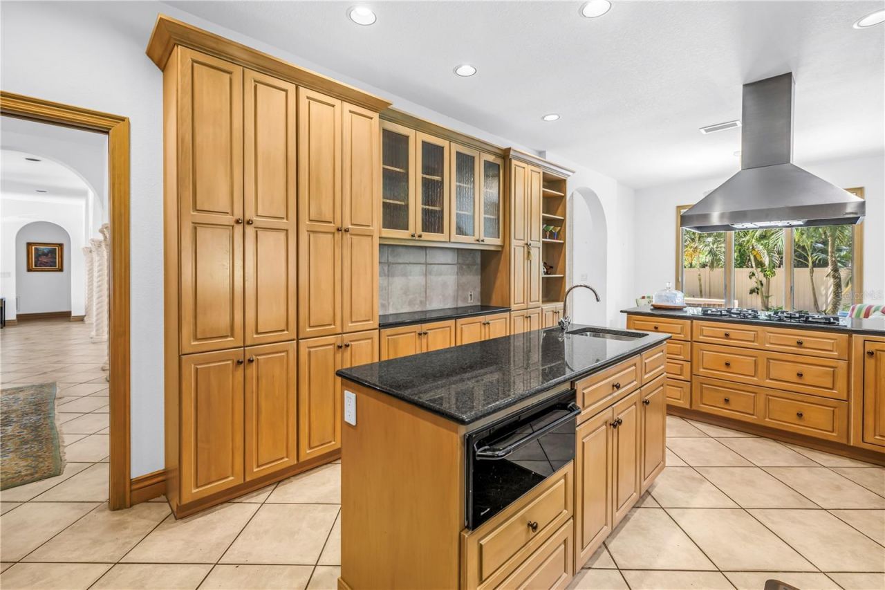 1524 Brightwaters Boulevard Ne, Saint Petersburg, FL 33704 Photo