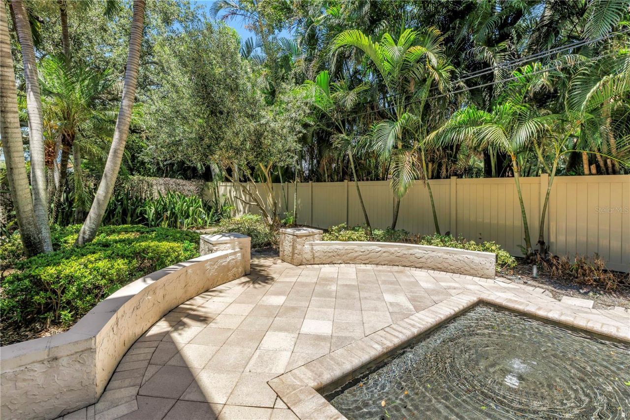 1524 Brightwaters Boulevard Ne, Saint Petersburg, FL 33704 Photo