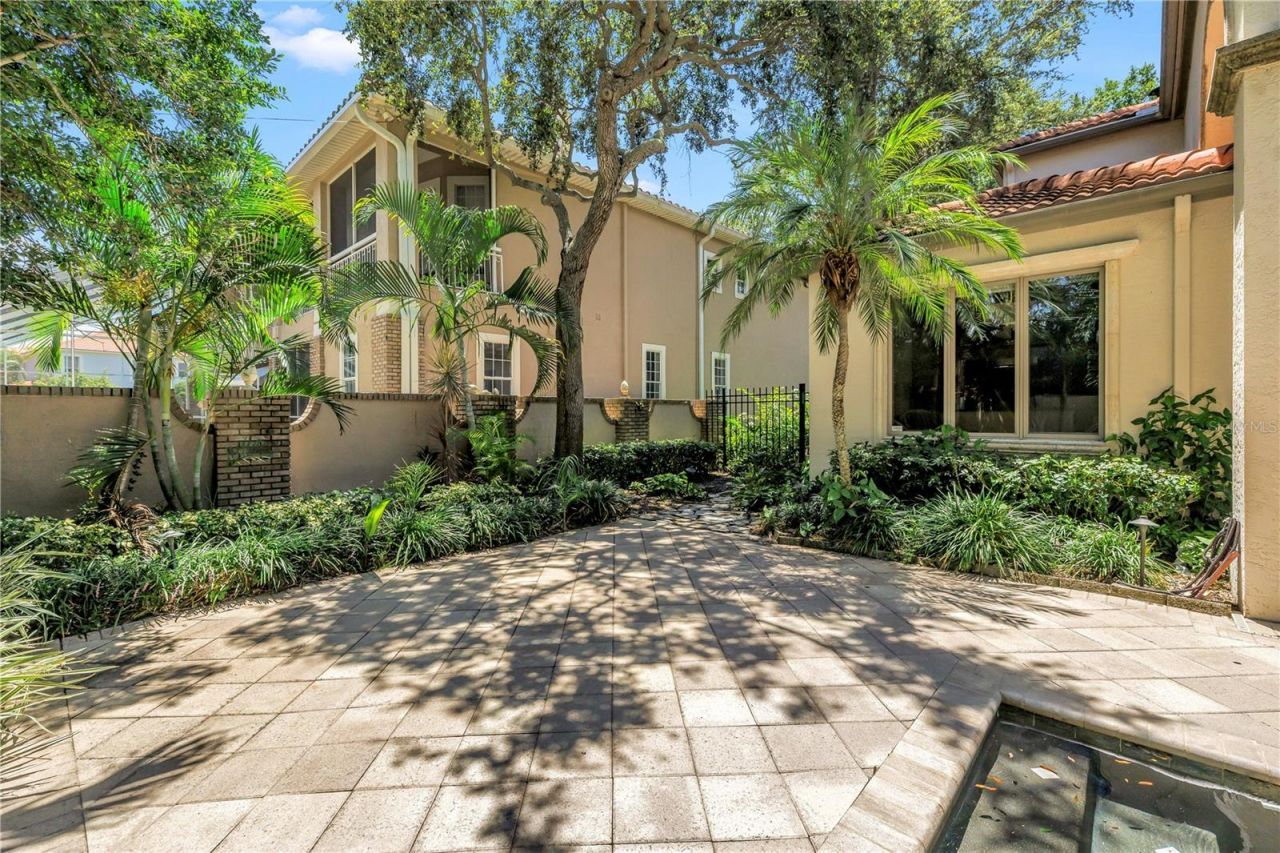 1524 Brightwaters Boulevard Ne, Saint Petersburg, FL 33704 Photo