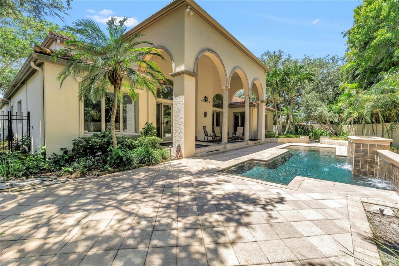 1524 Brightwaters Boulevard Ne, Saint Petersburg, FL 33704 Photo
