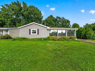 1240 Ebeling Drive, South Bend, IN 46615