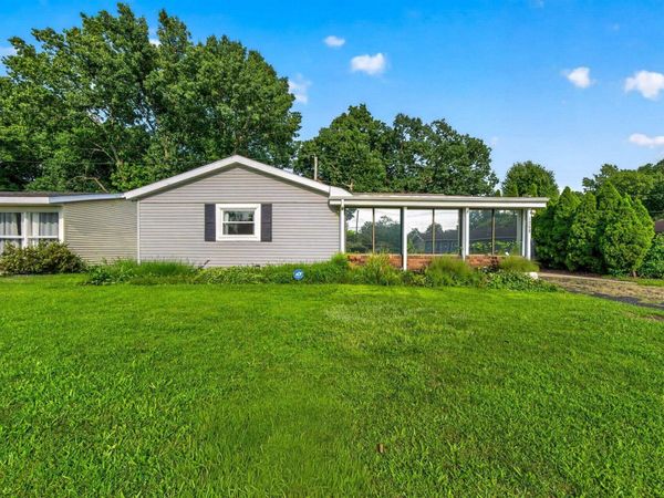 1240 Ebeling Drive, South Bend, IN 46615
